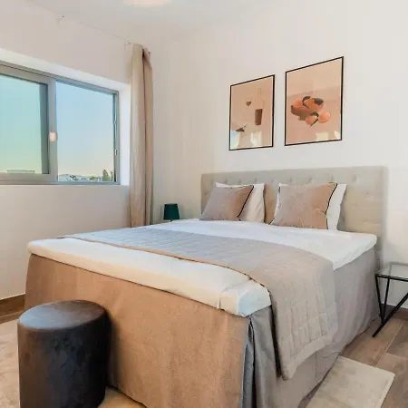 Amazing Balcony Views From This Vacation Home On Top Of The World All Yours Appartement