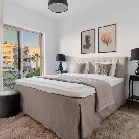 Amazing Balcony Views From This Vacation Home On Top Of The World All Yours Apartamento *